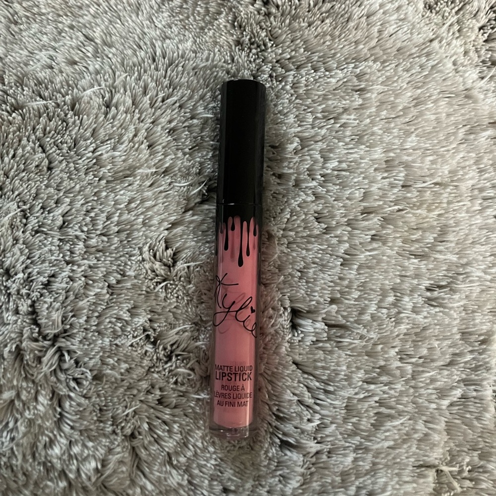 Kylie cosmetics matte liquid lipstick